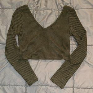 Long sleeve crop top